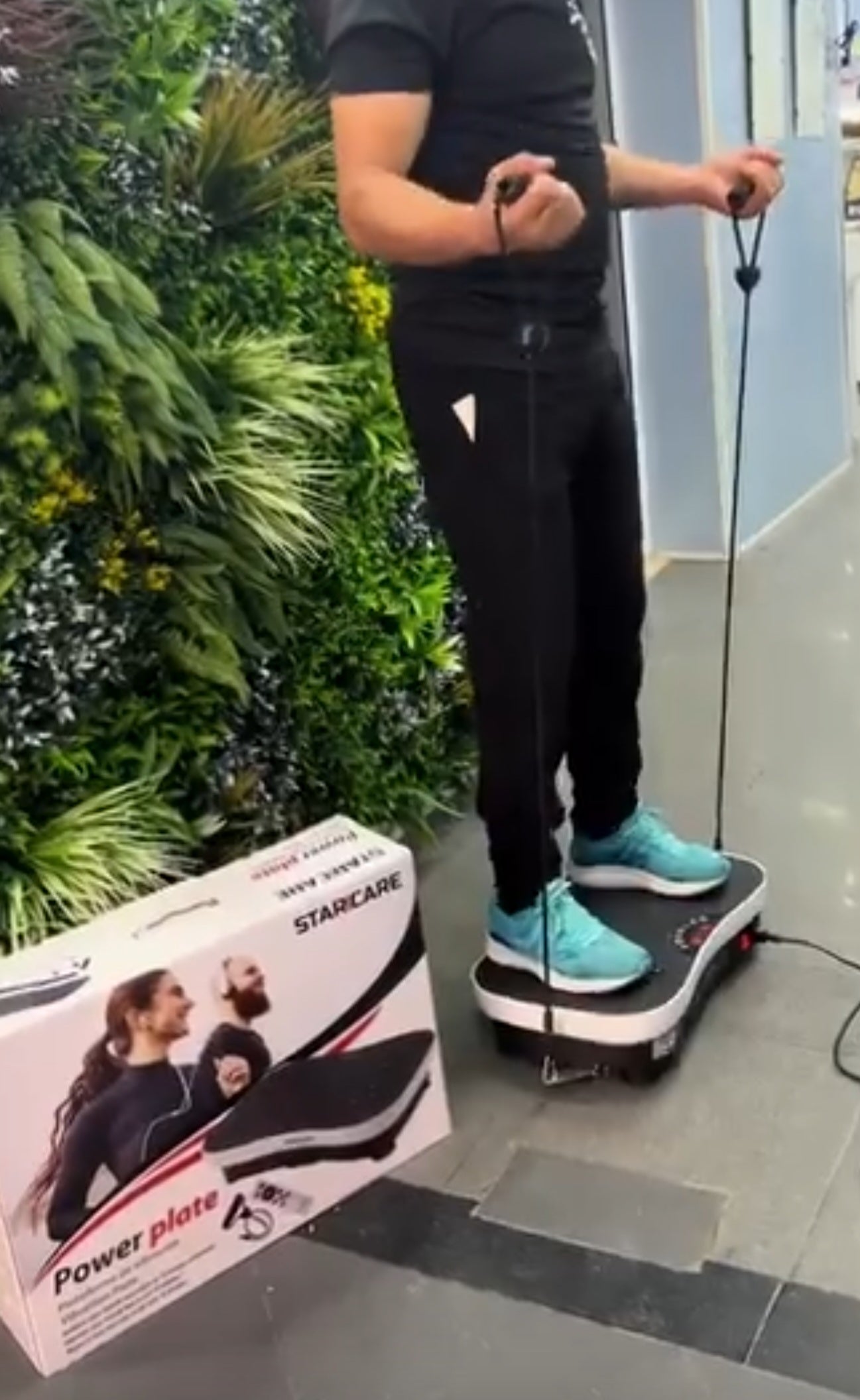 Nouvelle Technologie POWER PLATE STARICARE جهاز الإهتزاز الرياضي أوريجنال مصادق عليها في الإتحاد الأوروبي ✨ السعر راهو صولد 2 ملاين و 650الف✨مع توصيل  الى المنزل مجاني